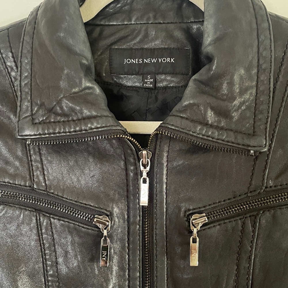 100% Leather Jacket - Picture 3 of 10